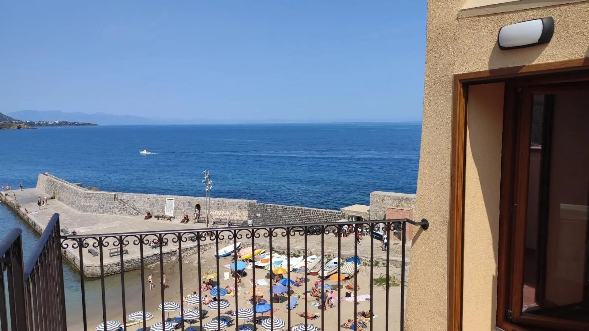 Casa Vacanze Tramonto Alla Marina Cefalù Apartmán