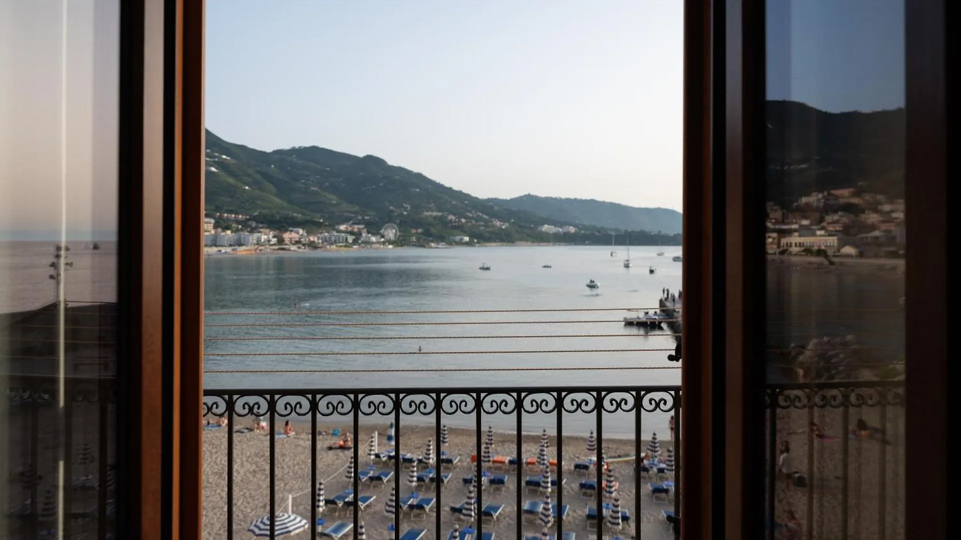 Casa Vacanze Tramonto Alla Marina Cefalu Italy